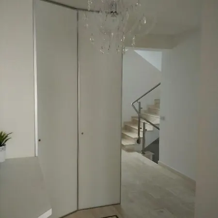 게스트하우스 La Marina 3*