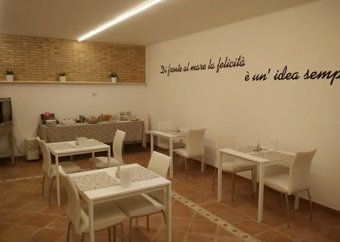 Pensión La Marina 3*