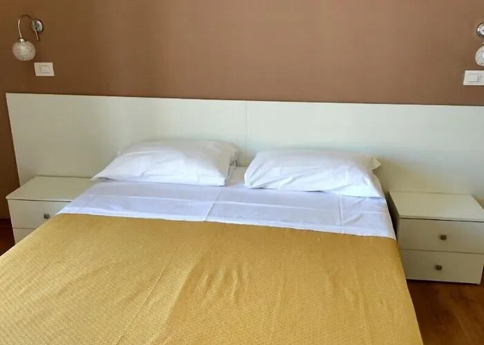 Pensión La Marina 3*